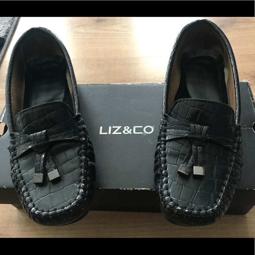 Black Liz & Co flats